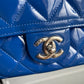 Chanel Classic flapbag i blå