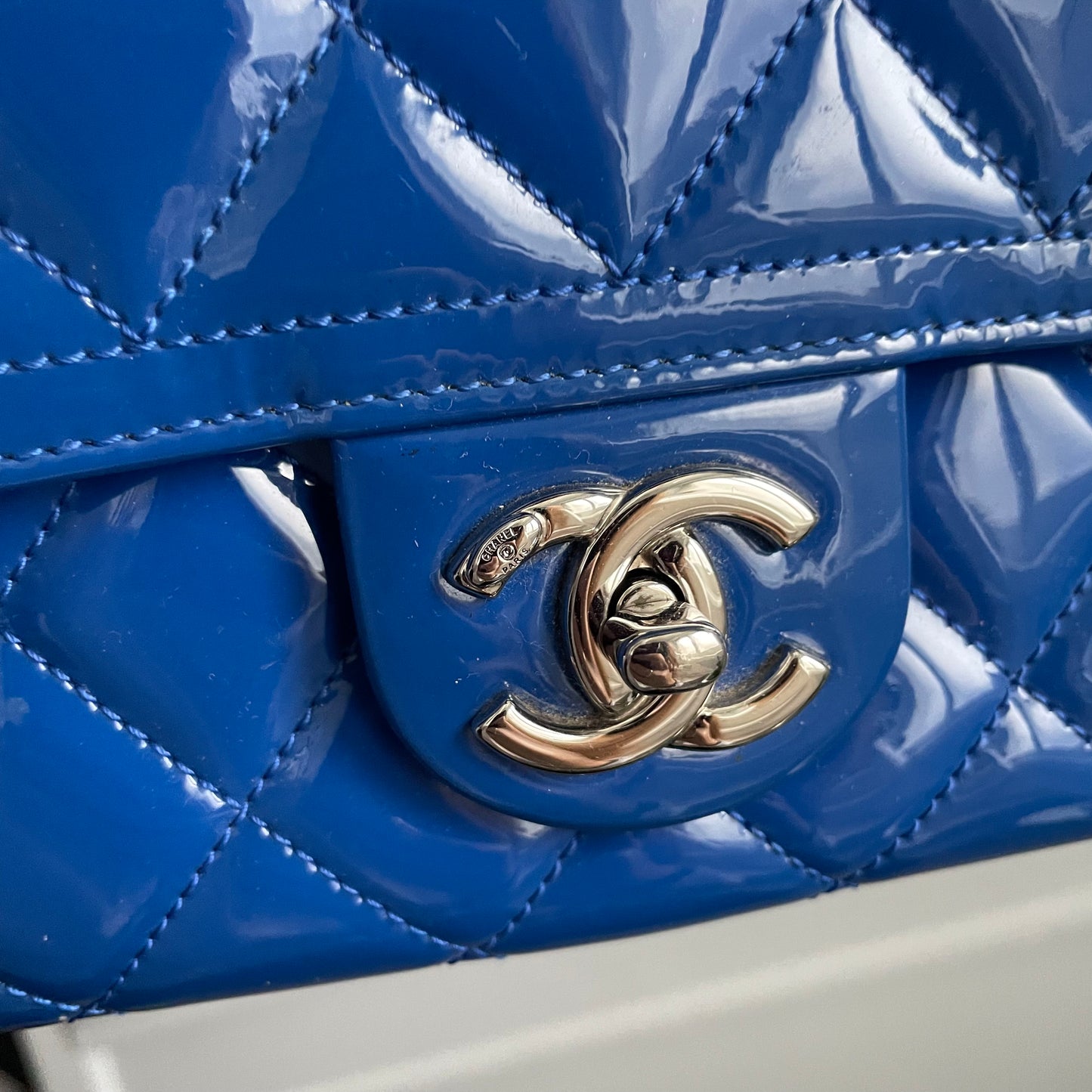 Chanel Classic flapbag i blå